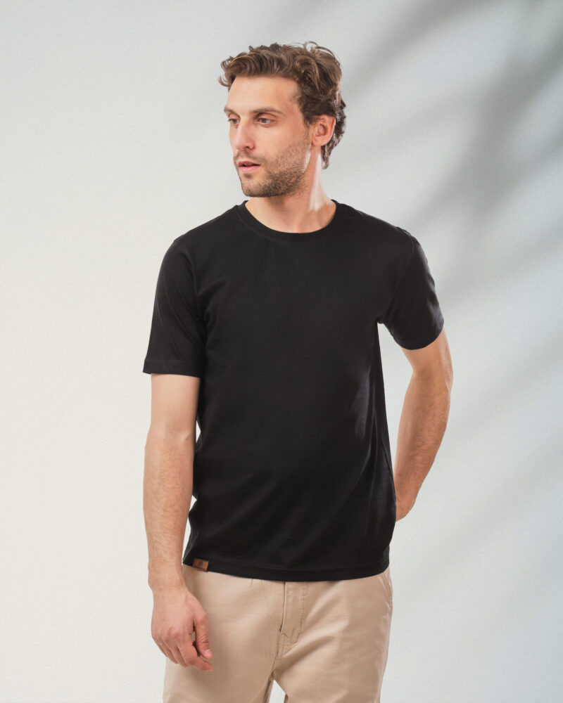 Black Round T-shirt